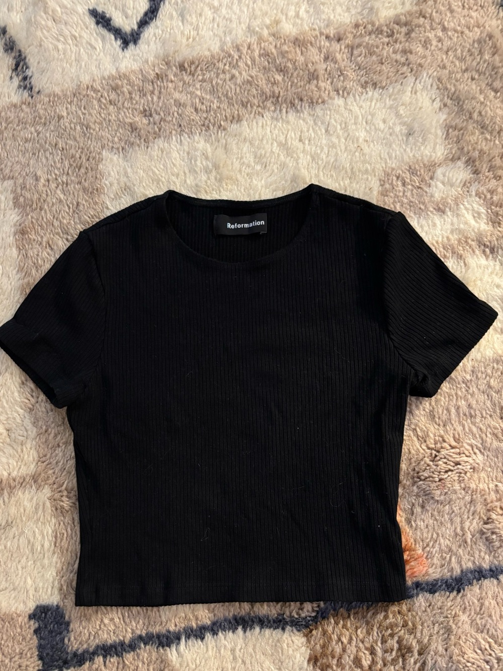 Reformation Black Cropped Ribbed Baby Tee - Picture 3 of 6